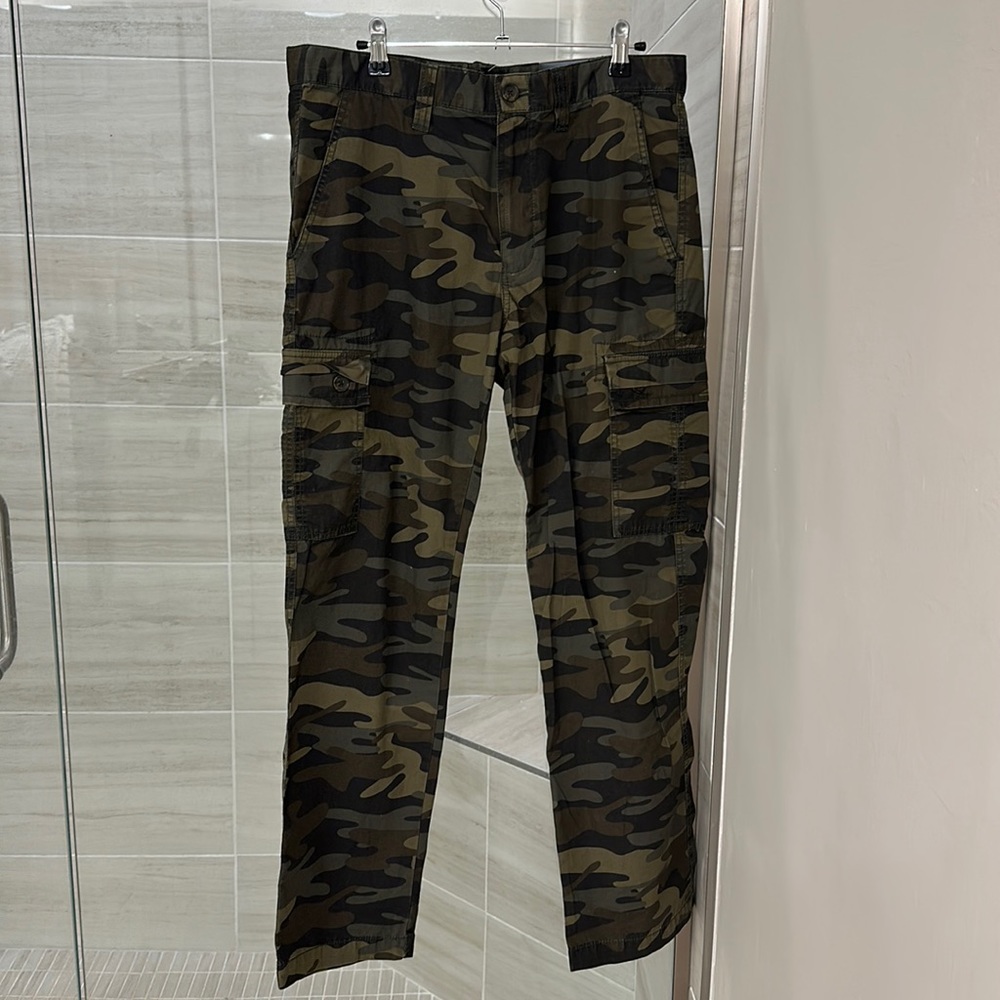 NEW Men’s Banana Republic Camo Pants - Size 32/30